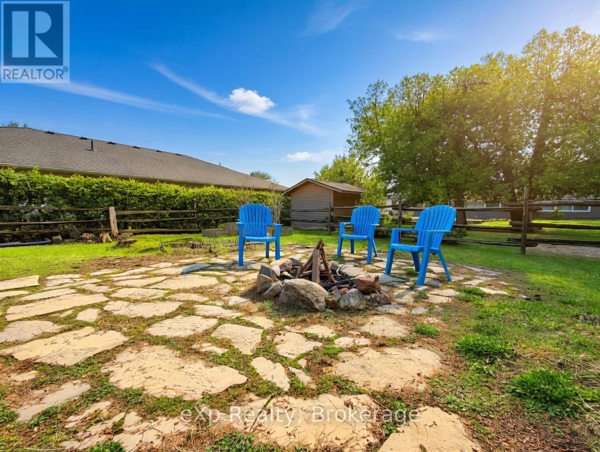 705 VICTORIA ROAD Image 25