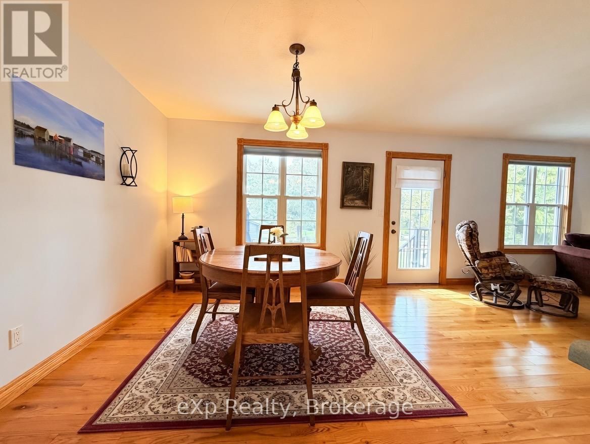 705 VICTORIA ROAD Image 7