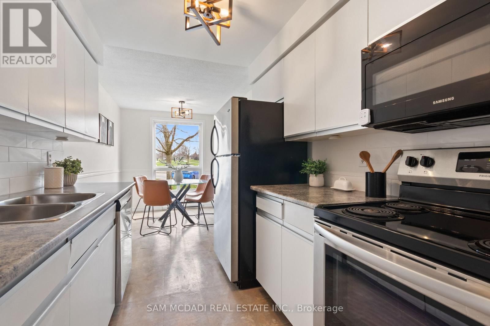 2 - 160 RITTENHOUSE ROAD Image 7