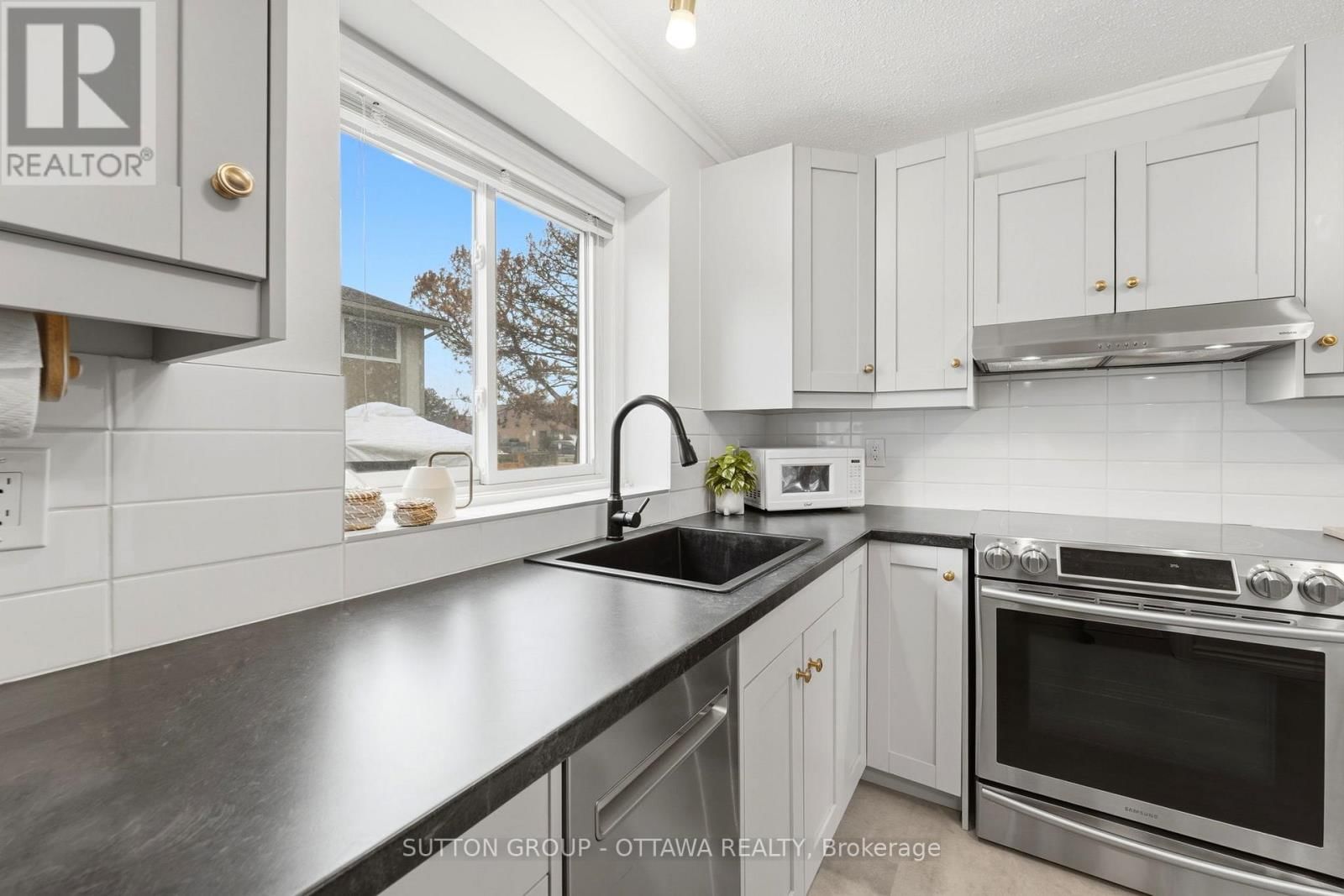 3907E OLD RICHMOND ROAD Image 19