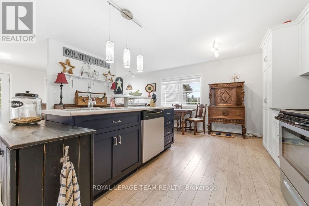 5195 MCDONALD'S CORNERS ROAD Image 34