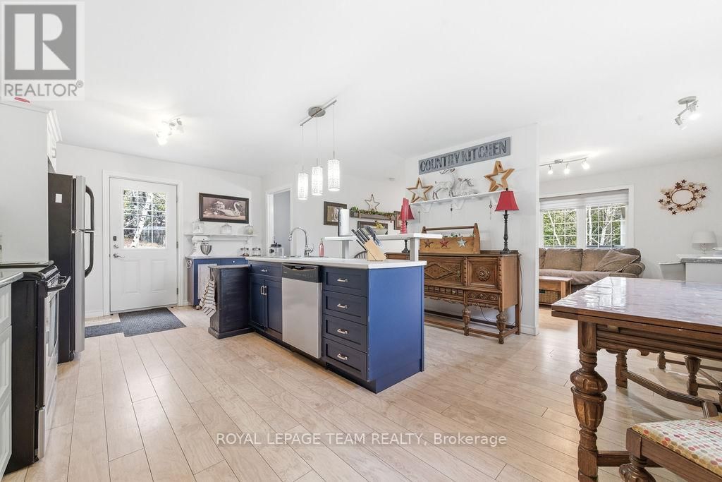 5195 MCDONALD'S CORNERS ROAD Image 35