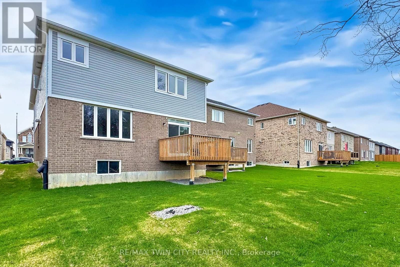 630 LEMAY GROVE Image 15