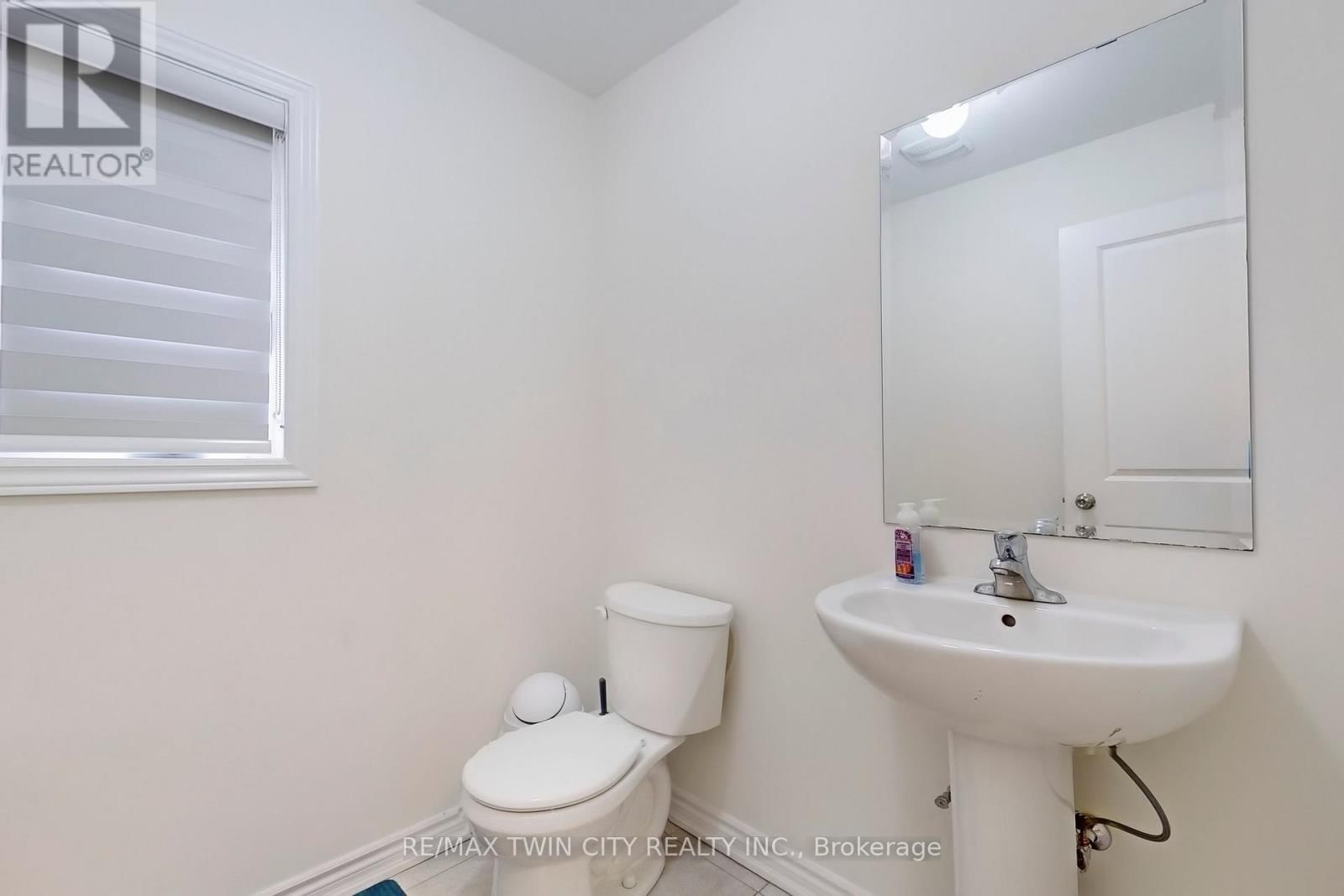 630 LEMAY GROVE Image 28