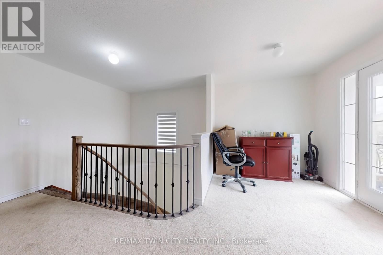 630 LEMAY GROVE Image 33