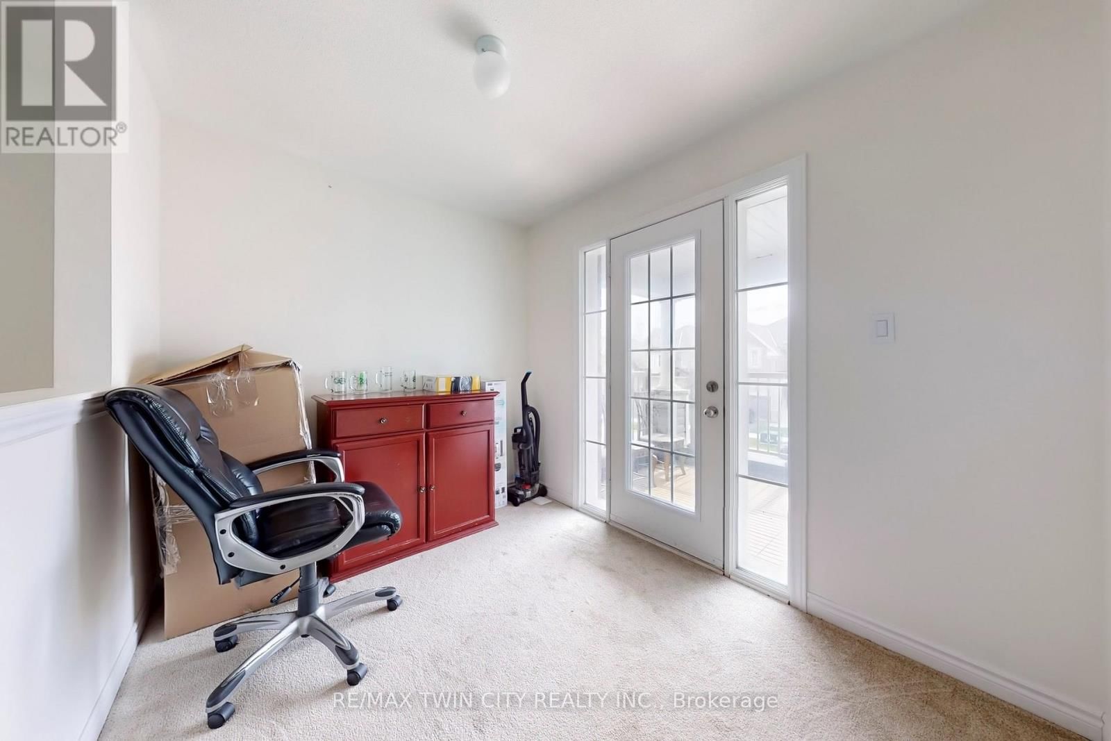 630 LEMAY GROVE Image 38