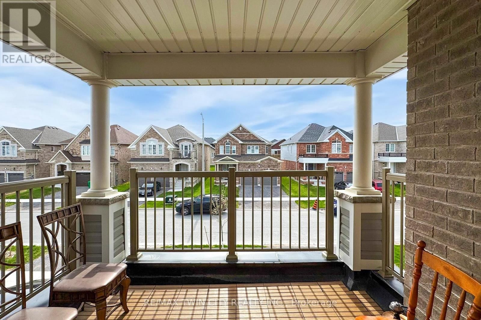 630 LEMAY GROVE Image 39