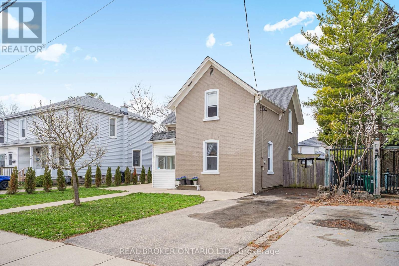 82 BOND STREET Image 3