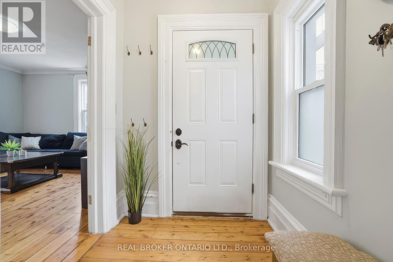 82 BOND STREET Image 32