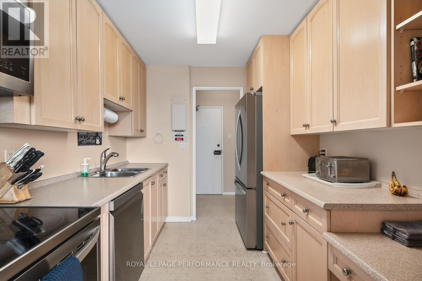 207 - 265 POULIN AVENUE Image 9