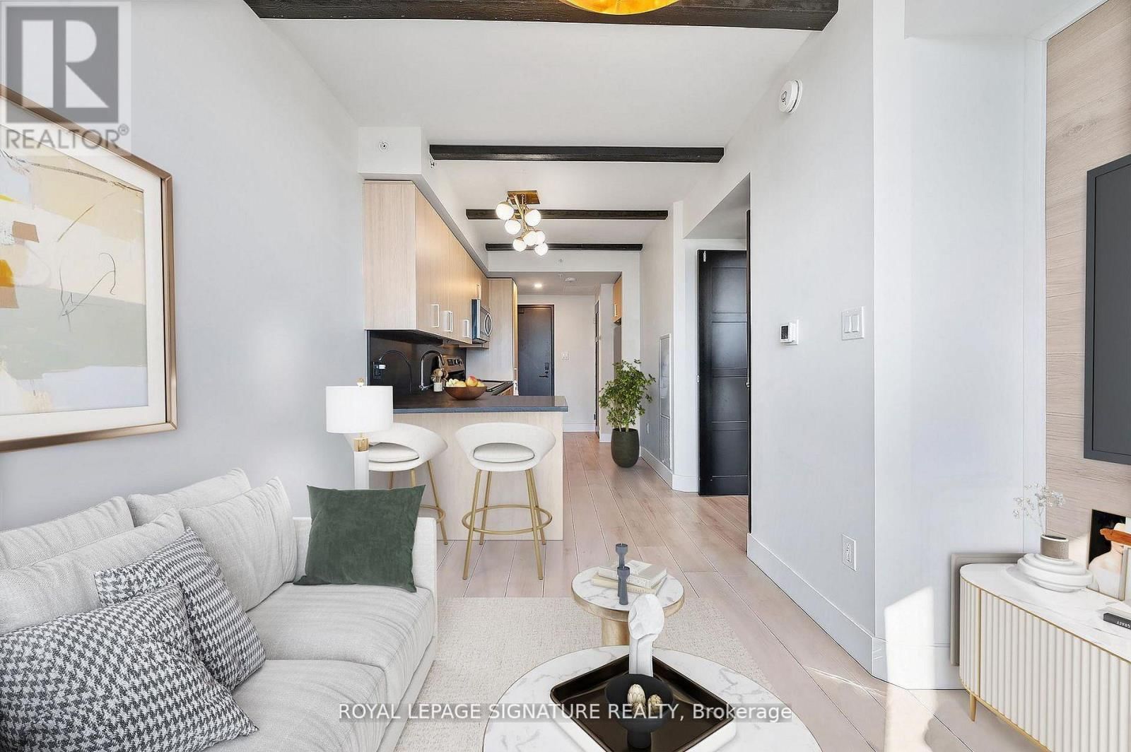 1135 - 145 COLUMBIA STREET WEST Image 5