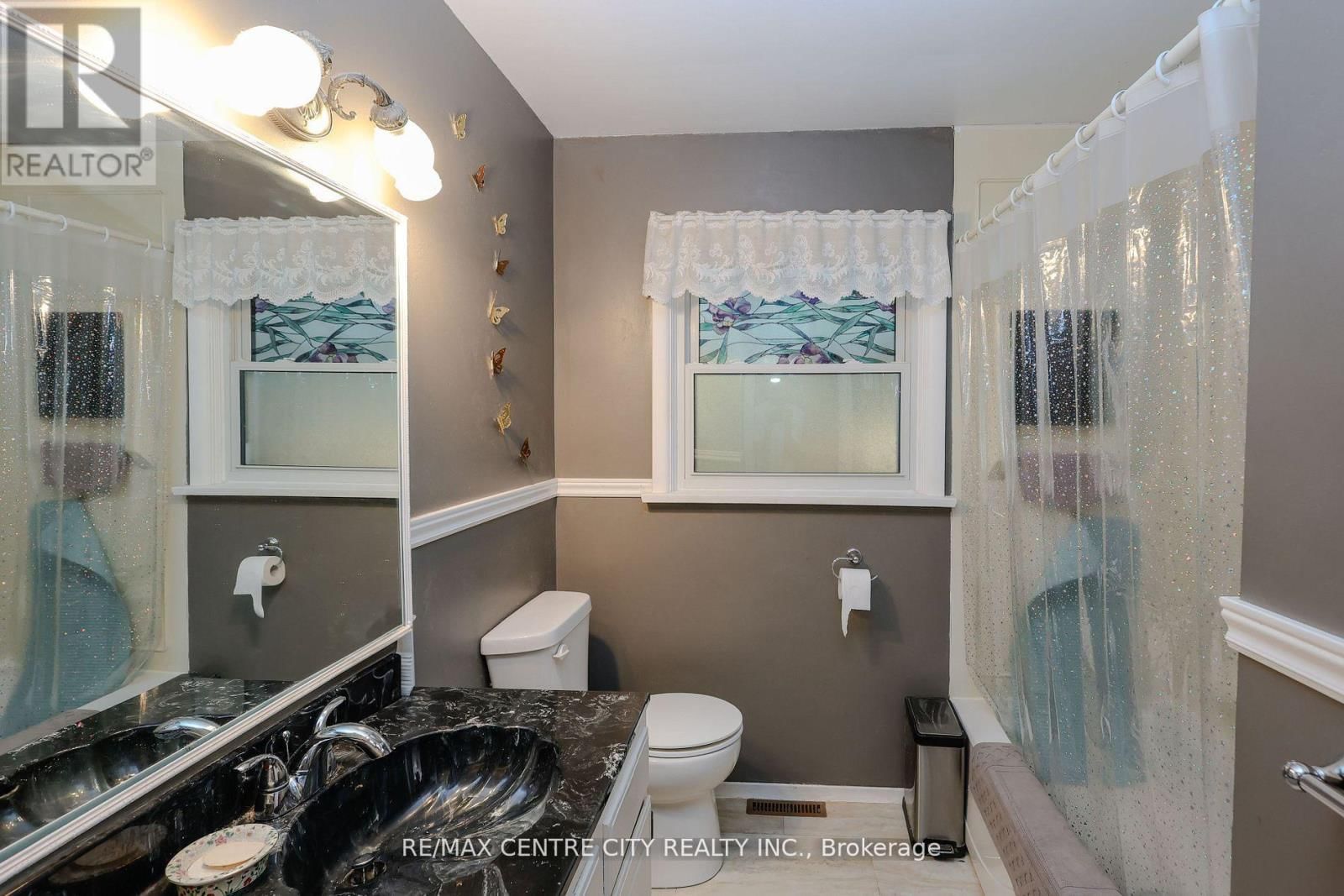 1948 ROYAL CRESCENT Image 12