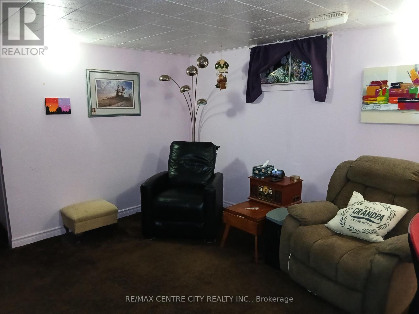 1948 ROYAL CRESCENT Image 19