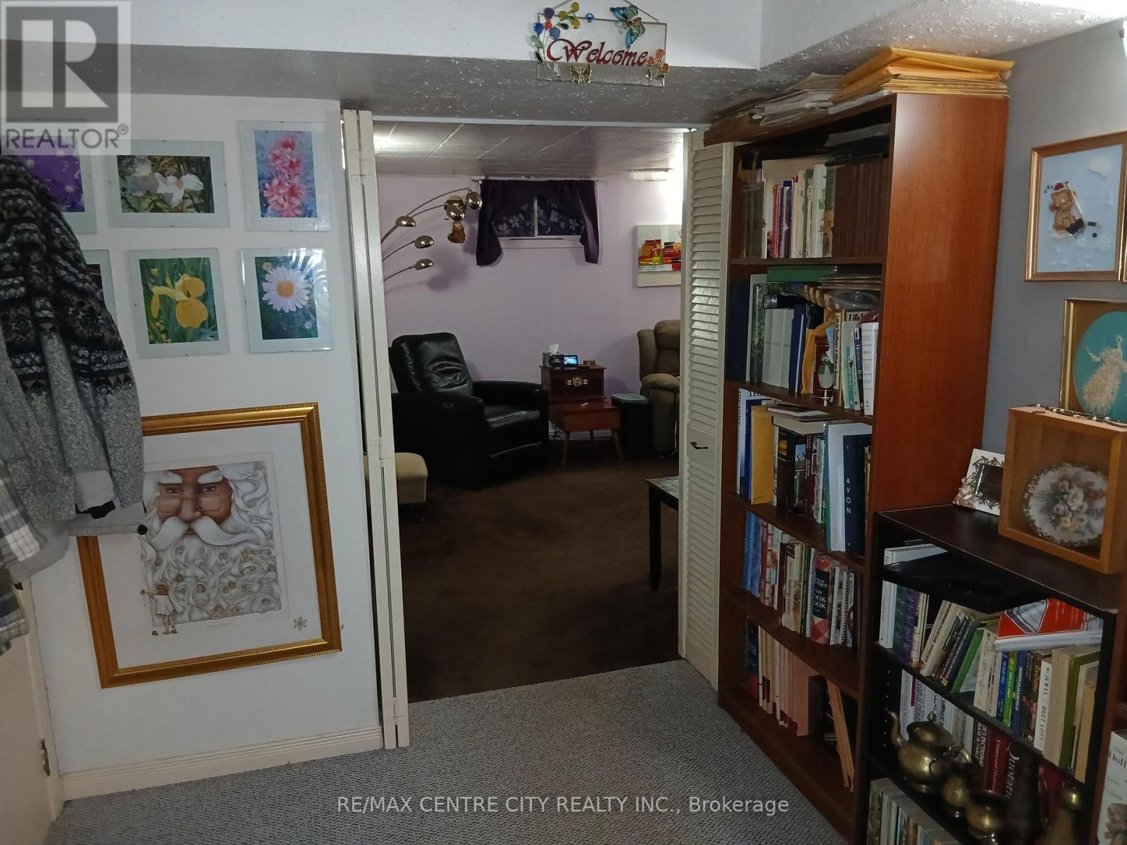 1948 ROYAL CRESCENT Image 21