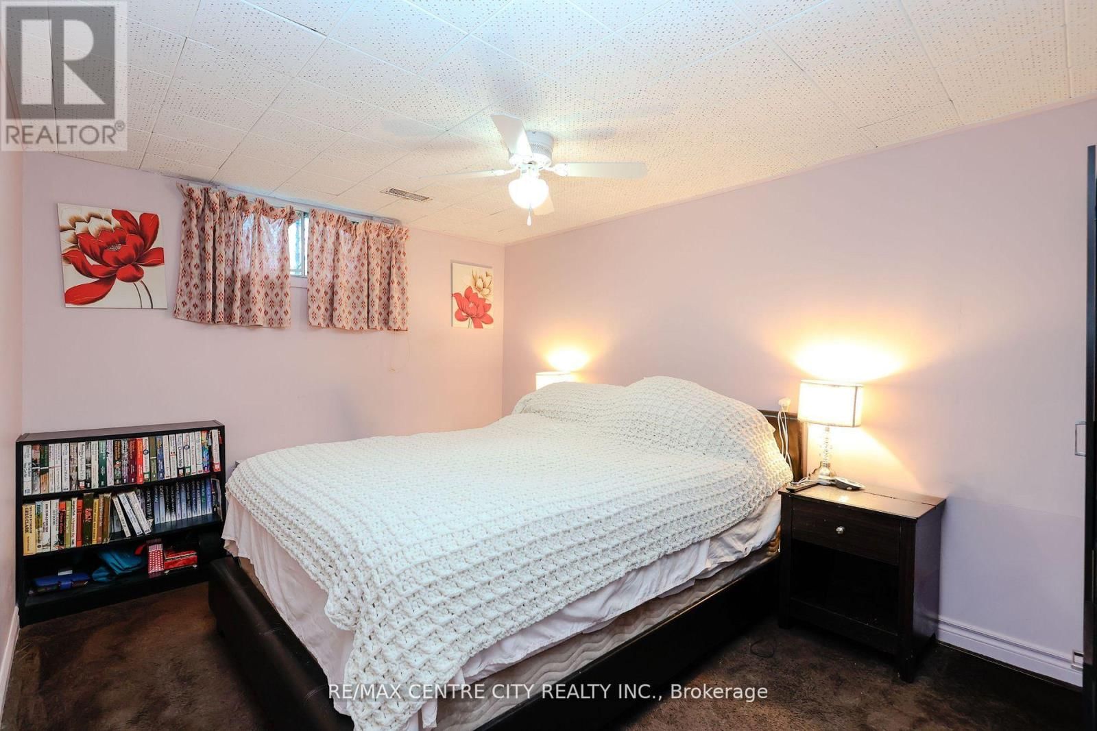 1948 ROYAL CRESCENT Image 22