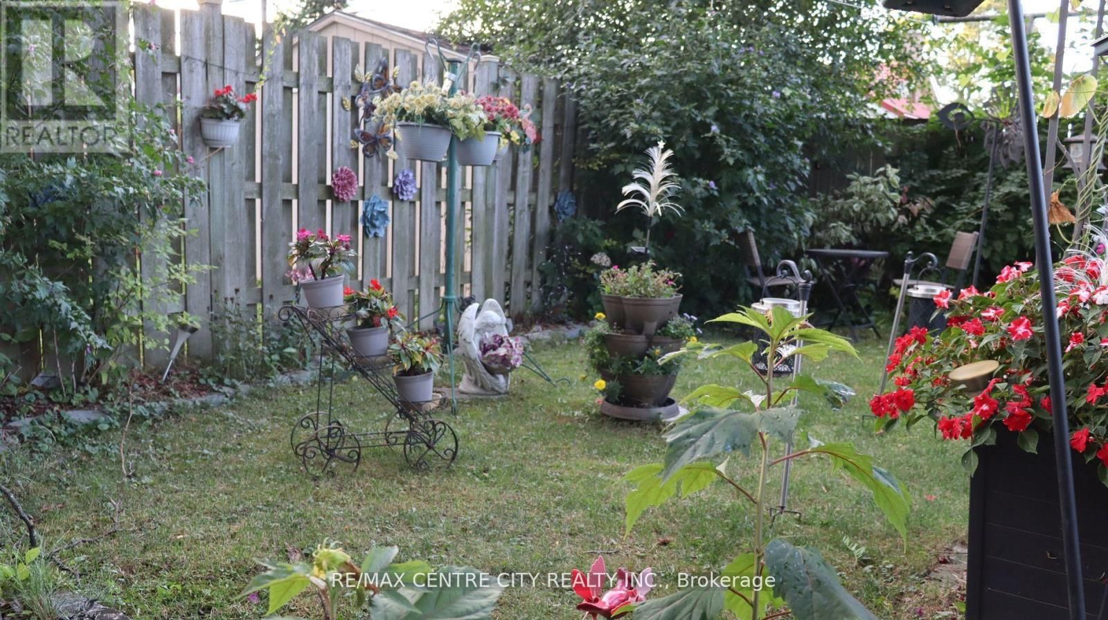 1948 ROYAL CRESCENT Image 26