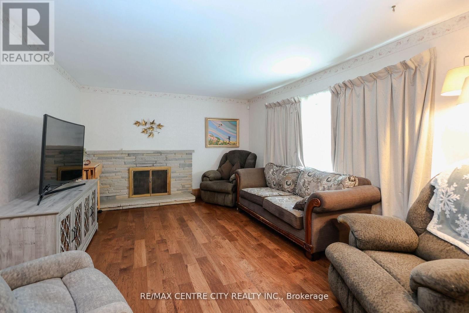 1948 ROYAL CRESCENT Image 5