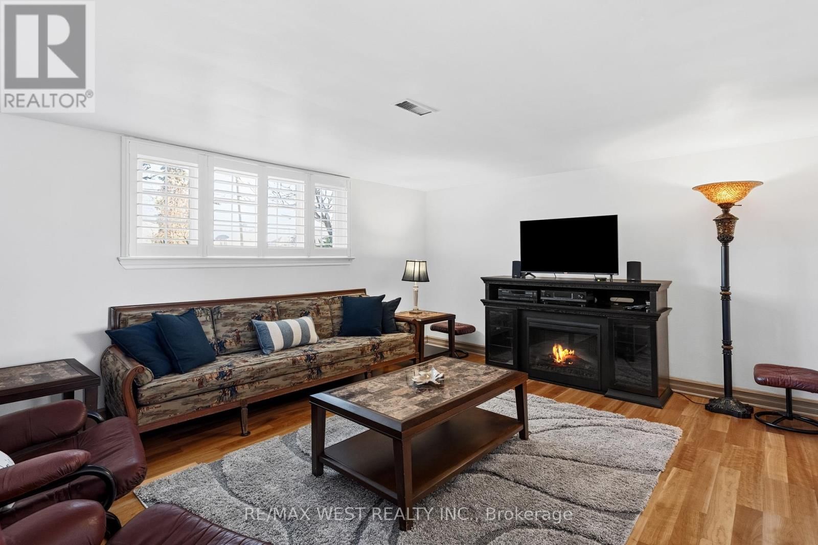 5533 ONTARIO AVENUE Image 14