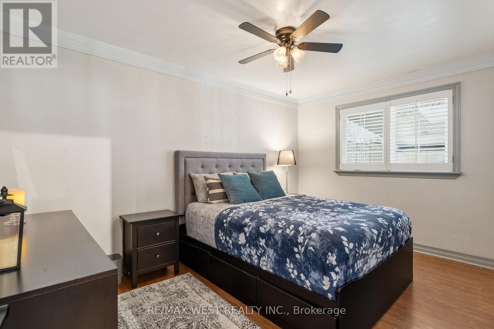 5533 ONTARIO AVENUE Image 9