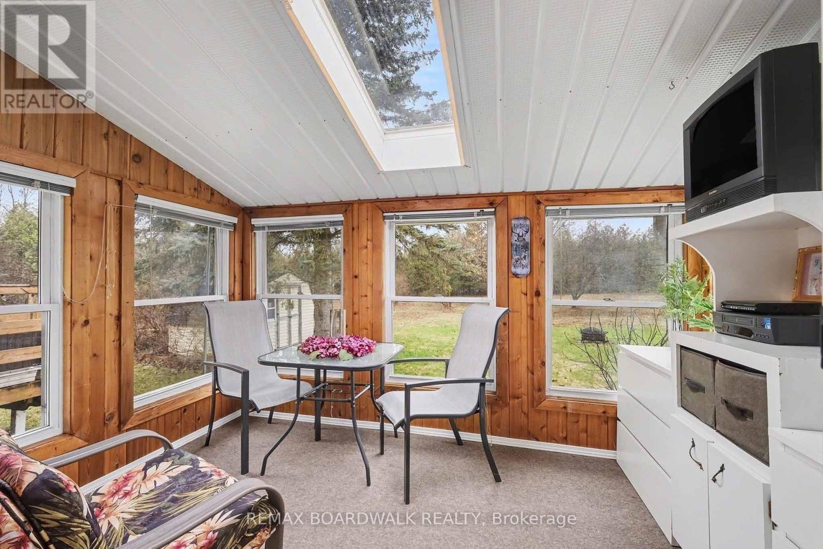 684 COUNTY ROAD 44 ROAD SOUTH Image 11