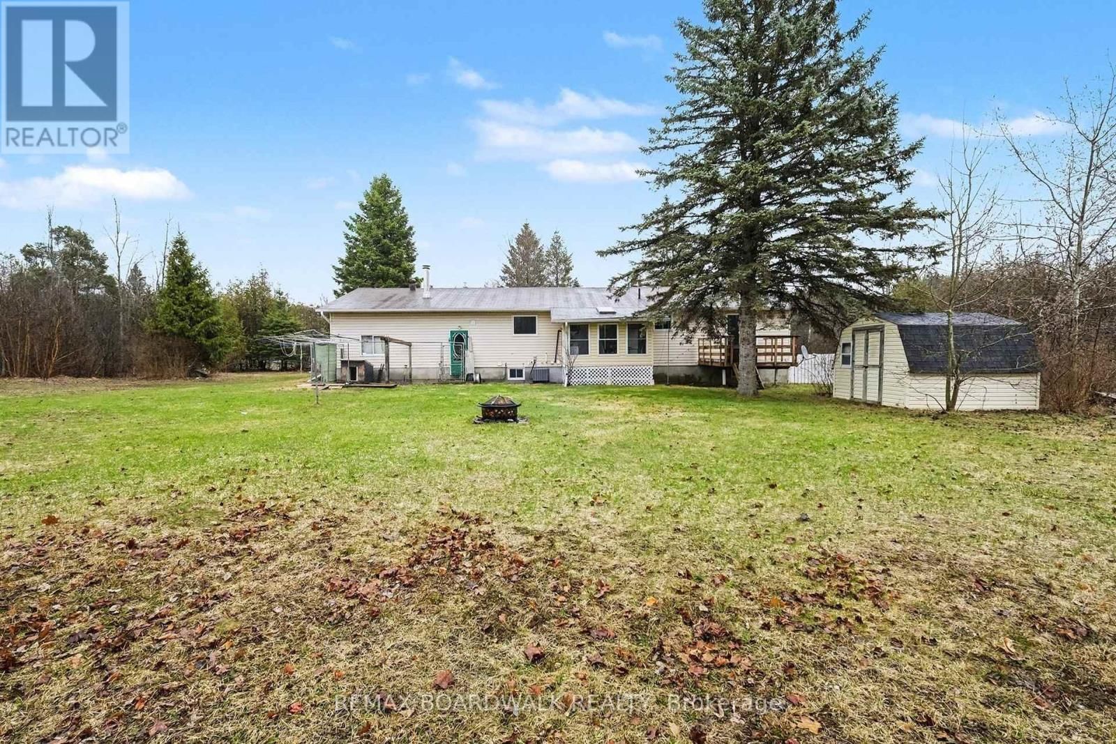 684 COUNTY ROAD 44 ROAD SOUTH Image 20