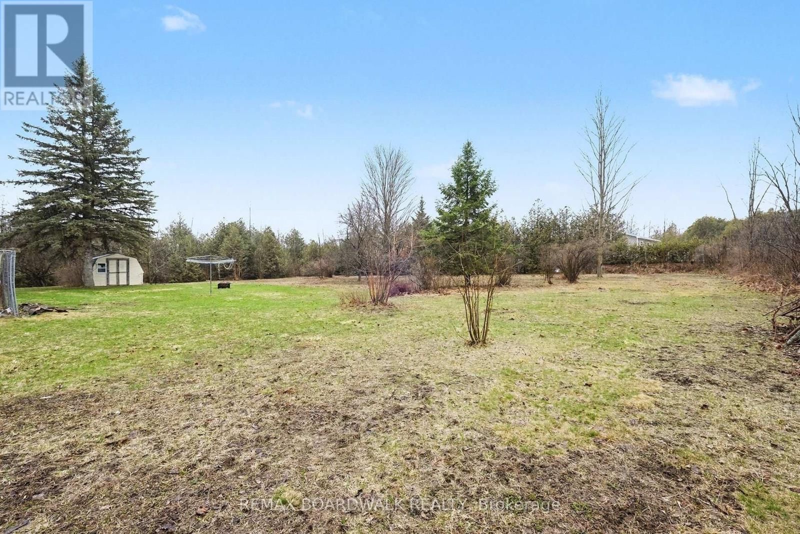 684 COUNTY ROAD 44 ROAD SOUTH Image 21