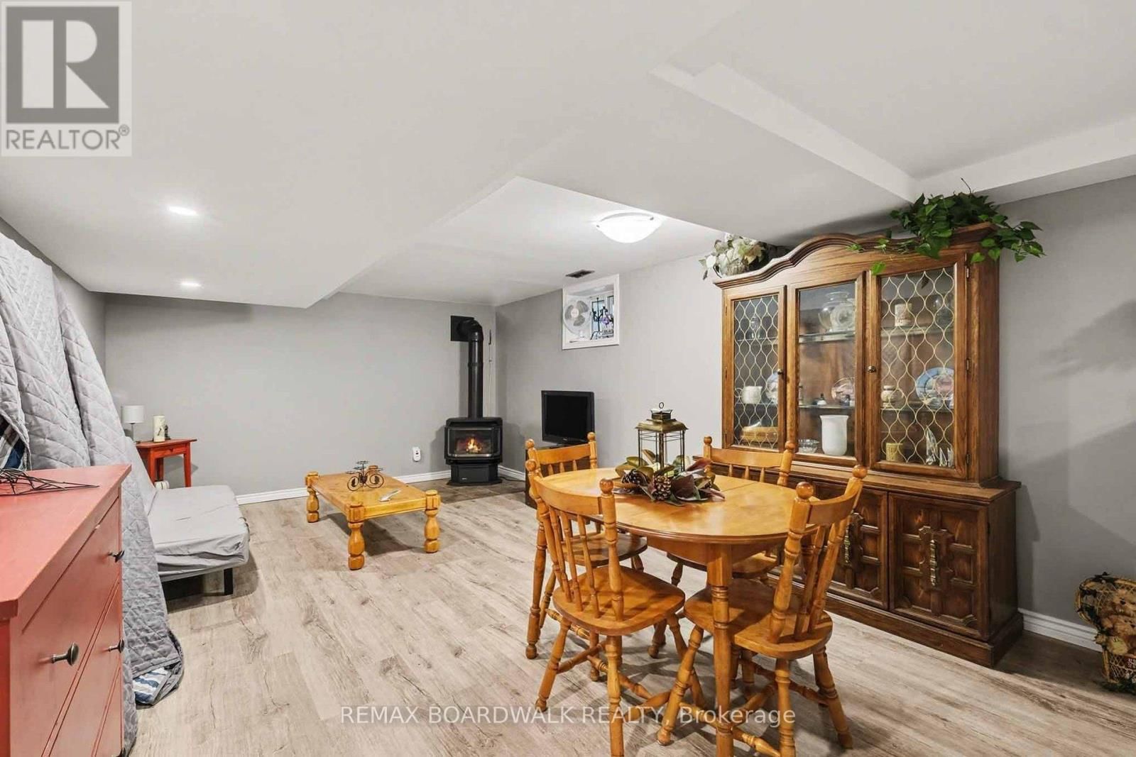 684 COUNTY ROAD 44 ROAD SOUTH Image 22