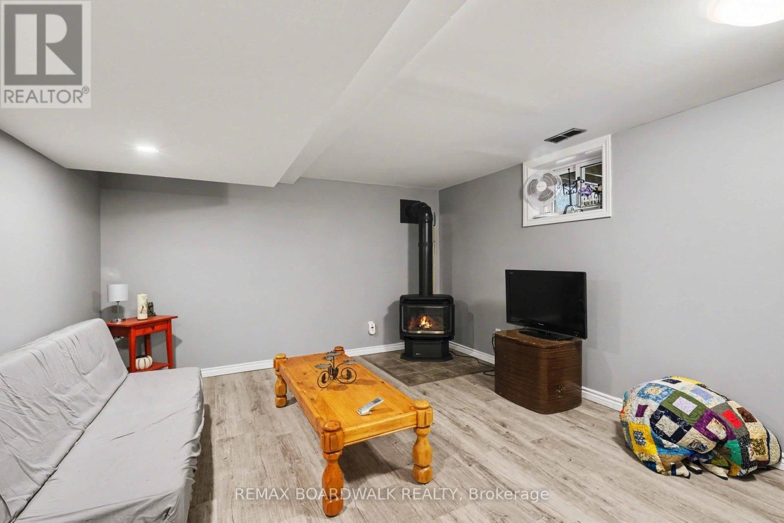 684 COUNTY ROAD 44 ROAD SOUTH Image 24