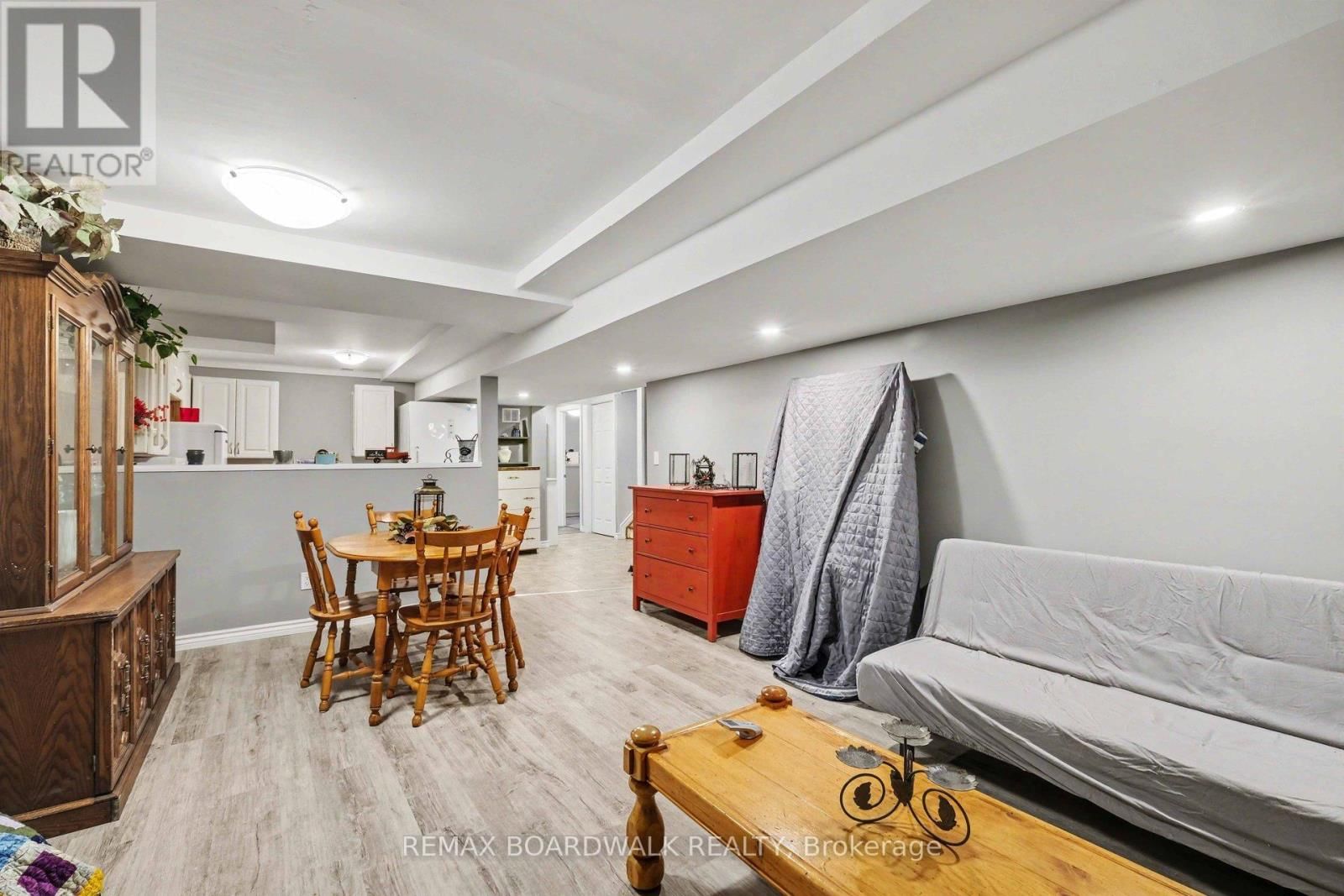 684 COUNTY ROAD 44 ROAD SOUTH Image 26