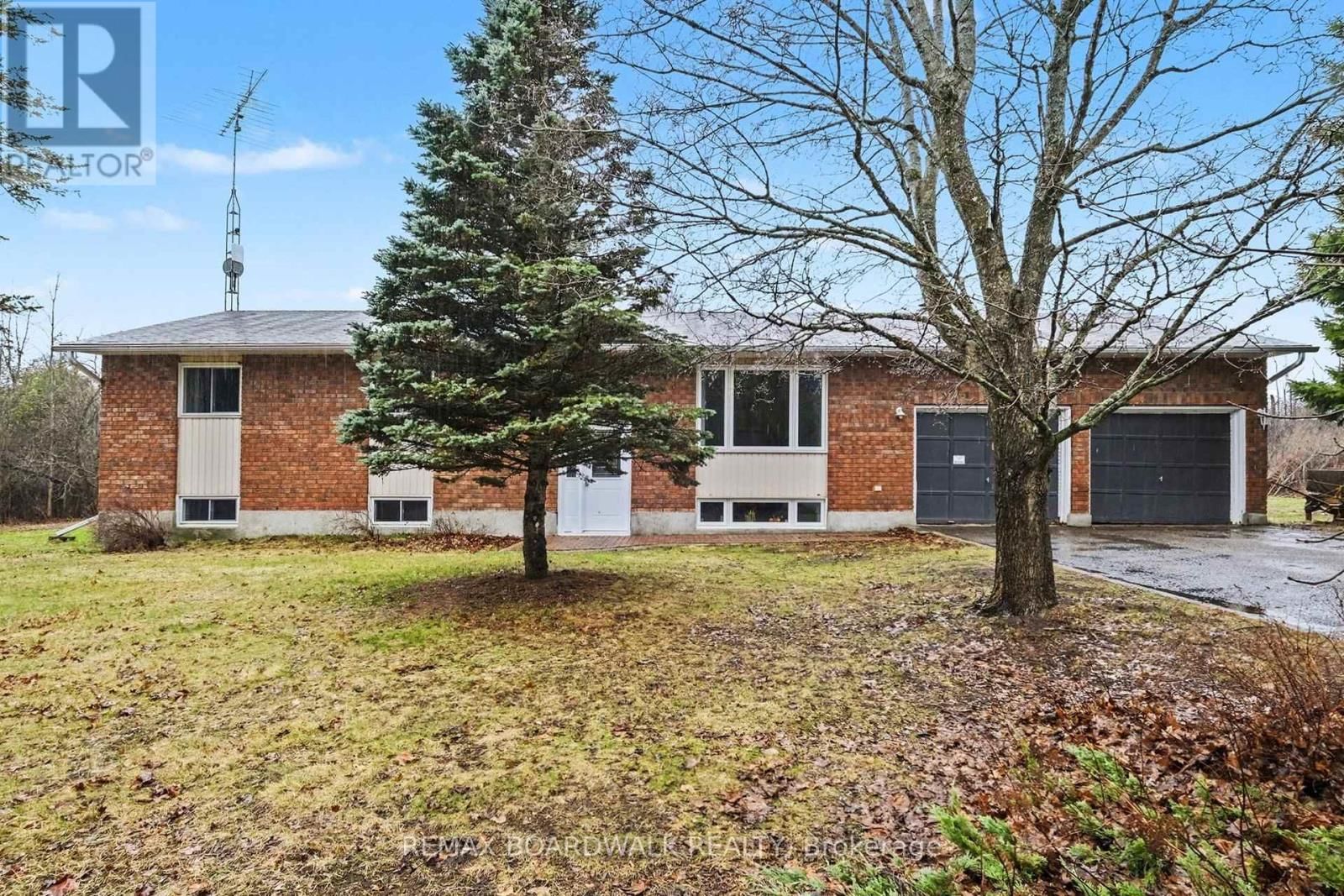 684 COUNTY ROAD 44 ROAD SOUTH Image 3