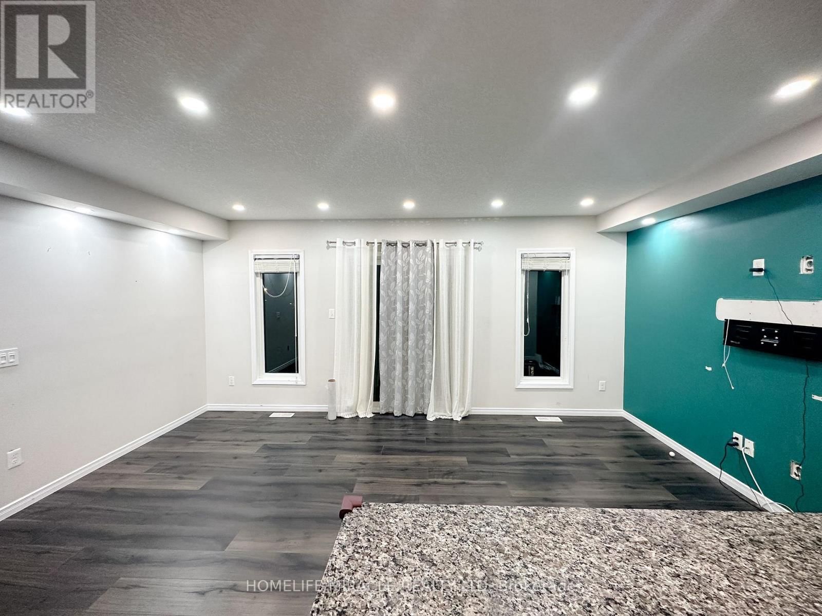 10 MEADOWRIDGE STREET Image 10