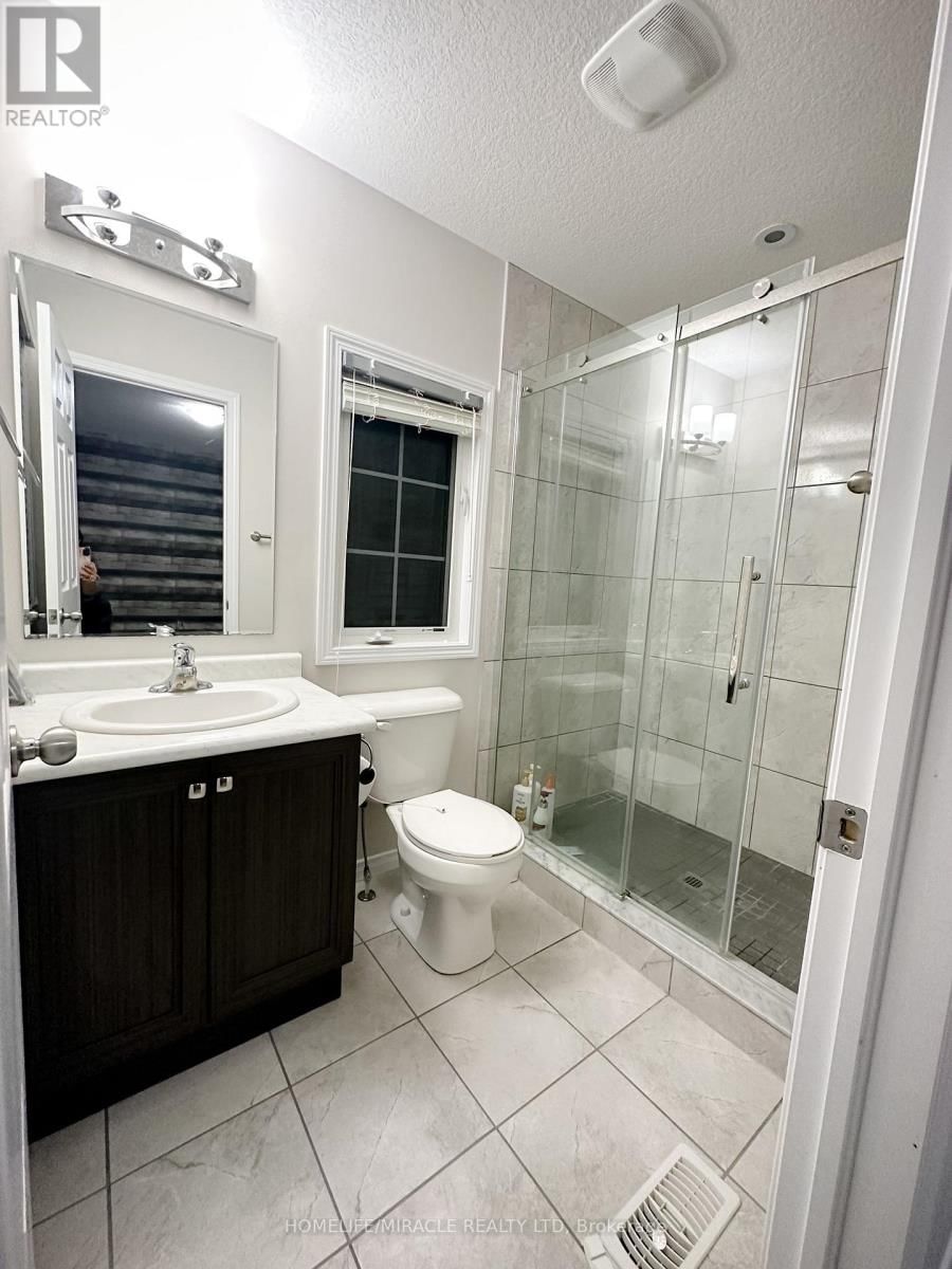 10 MEADOWRIDGE STREET Image 12