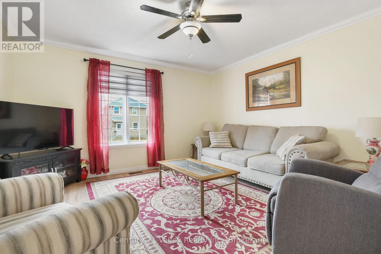 99 QUEEN STREET NORTH Image 10