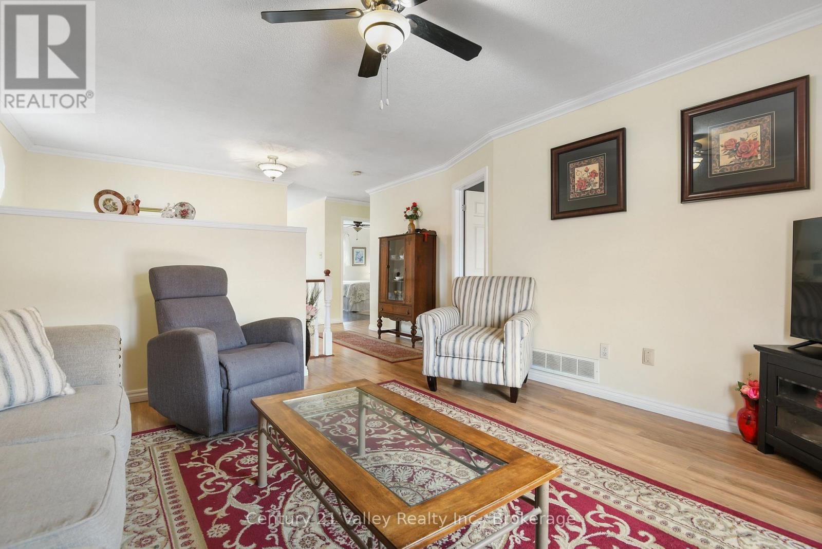 99 QUEEN STREET NORTH Image 11