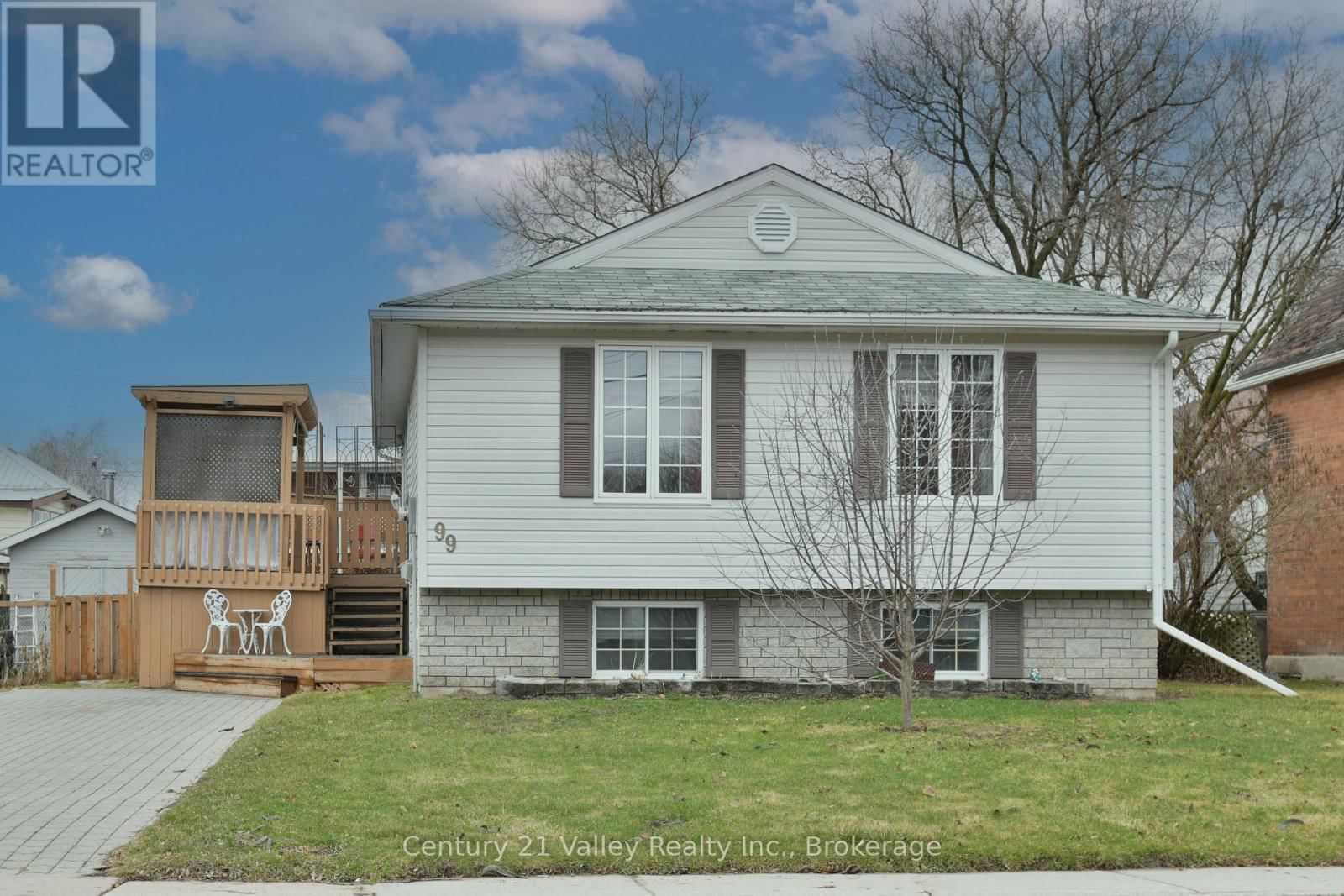 99 QUEEN STREET NORTH Image 2