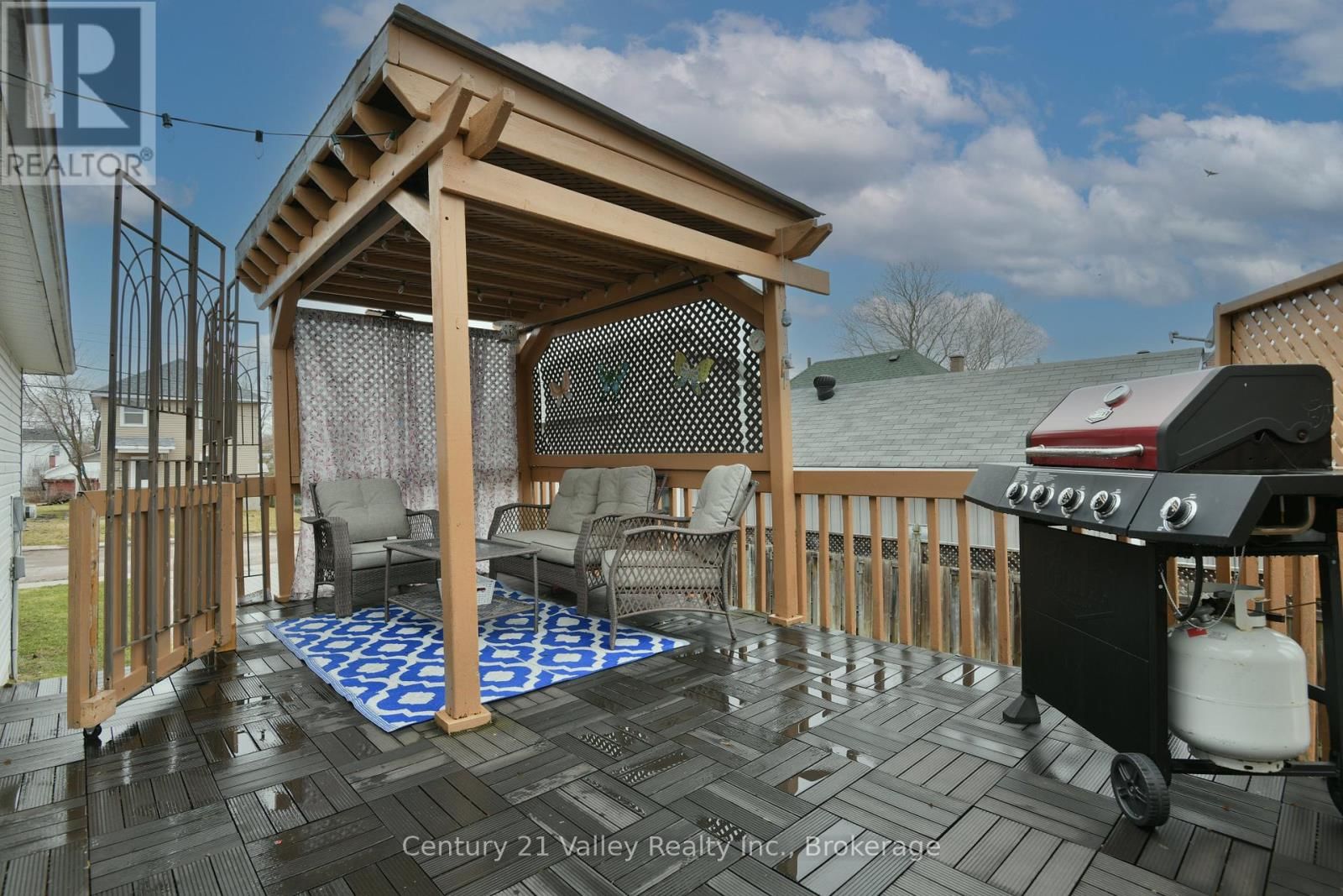 99 QUEEN STREET NORTH Image 31