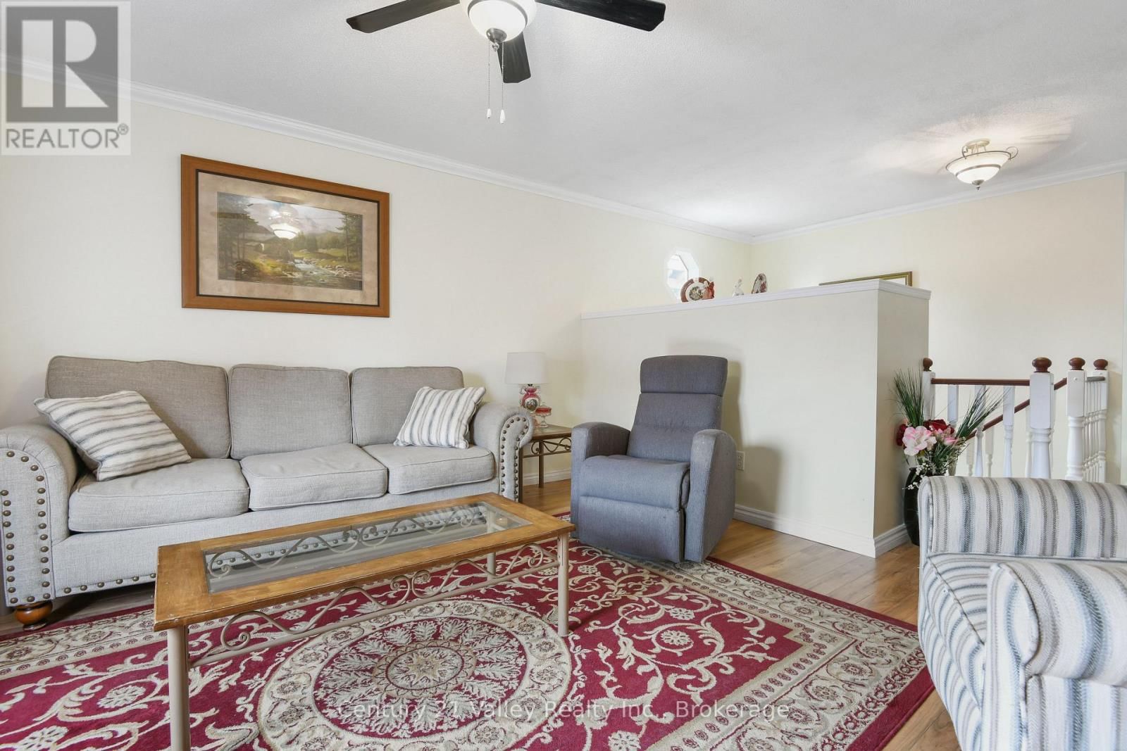 99 QUEEN STREET NORTH Image 8