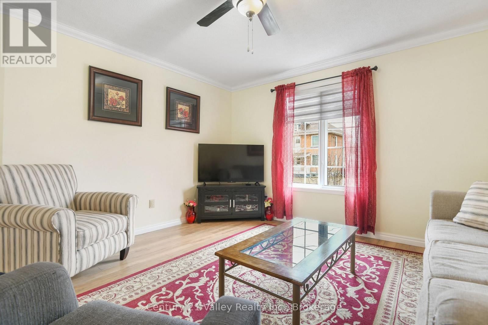 99 QUEEN STREET NORTH Image 9