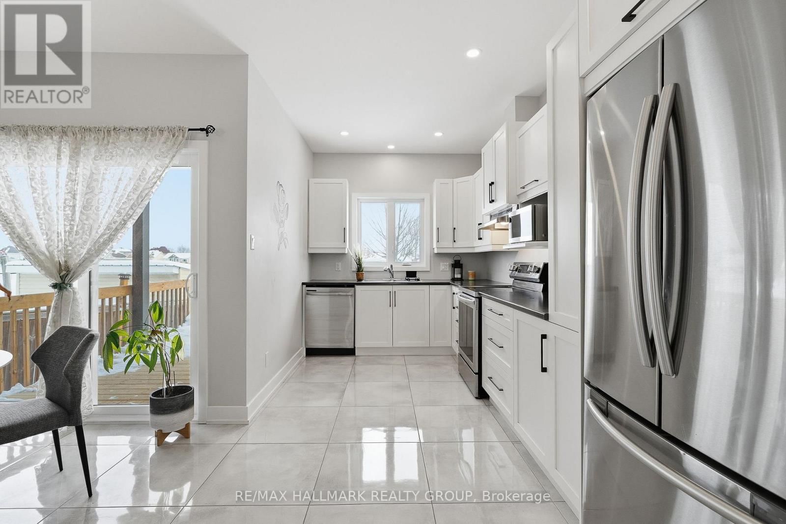 294 TRILLIUM CIRCLE Image 11