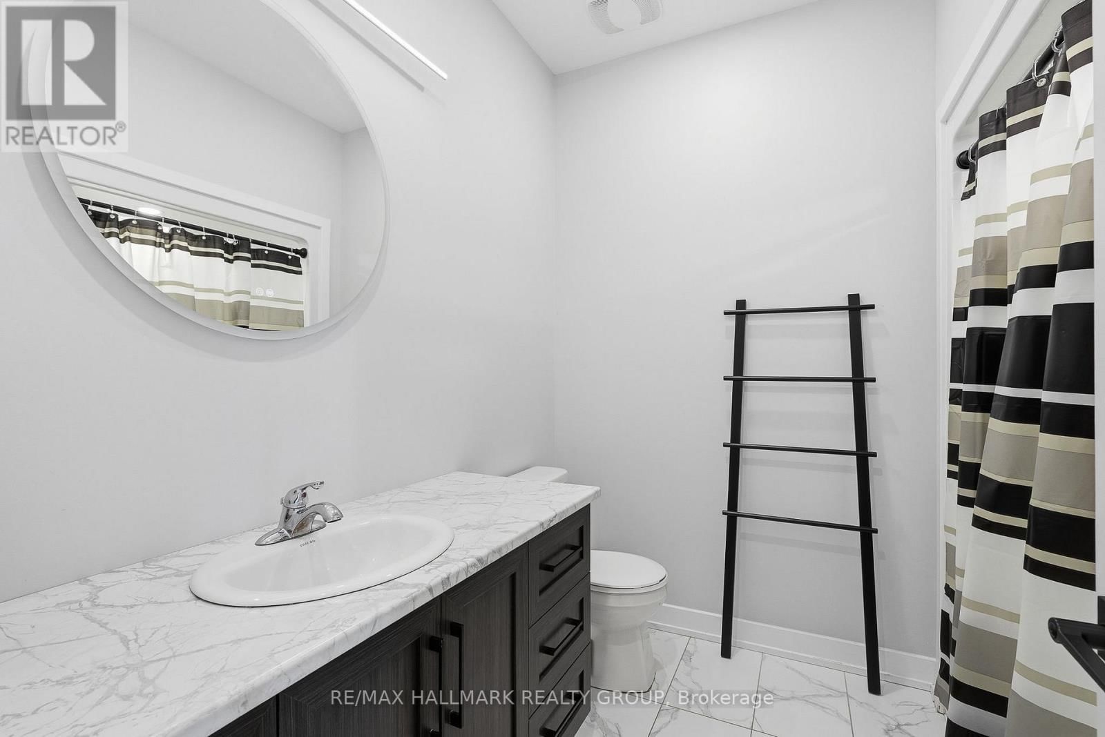 294 TRILLIUM CIRCLE Image 16