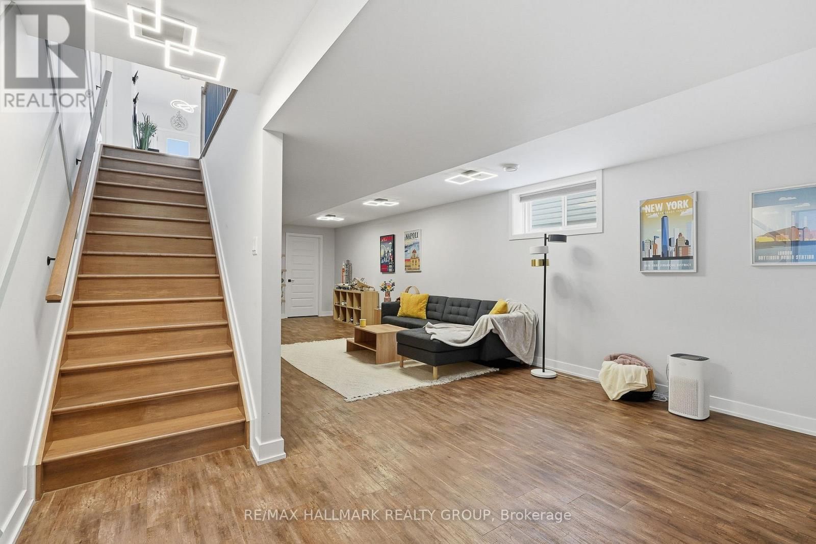 294 TRILLIUM CIRCLE Image 21