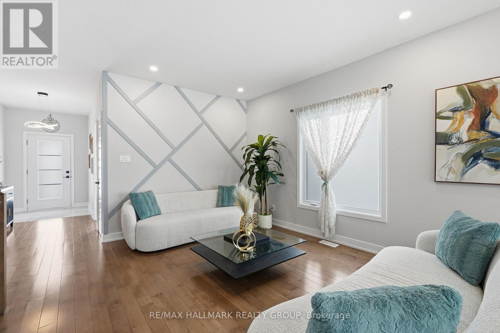 294 TRILLIUM CIRCLE Image 7