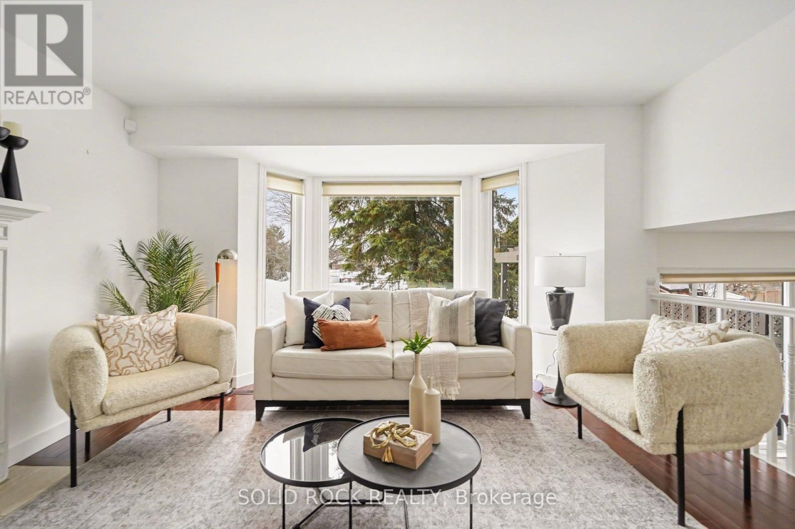 51 PEMBERTON CRESCENT Image 14