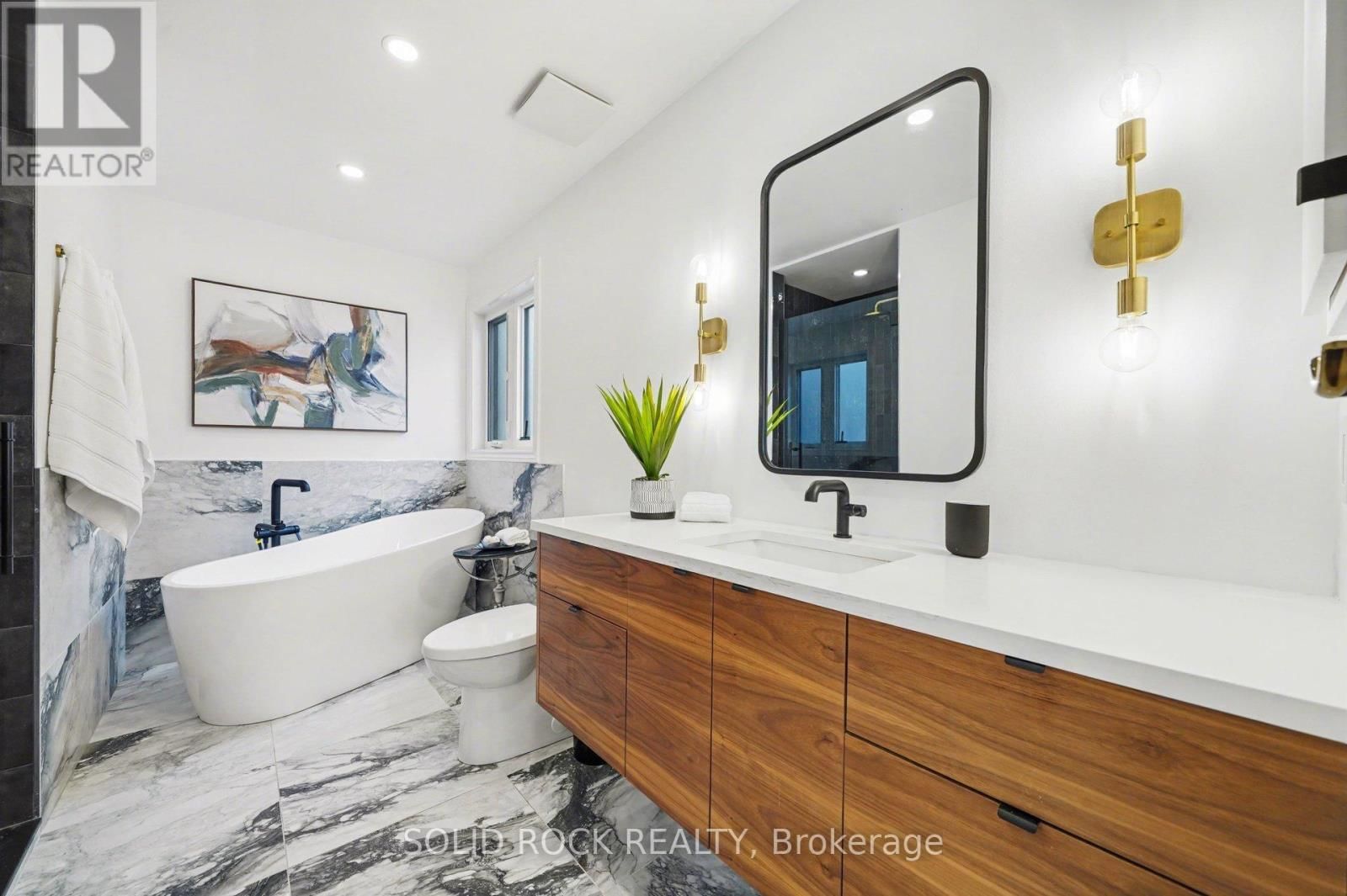 51 PEMBERTON CRESCENT Image 19