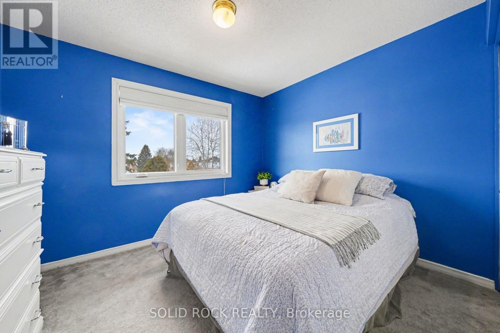 51 PEMBERTON CRESCENT Image 21