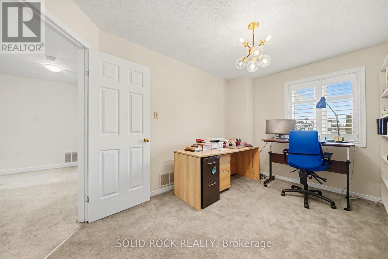 51 PEMBERTON CRESCENT Image 23