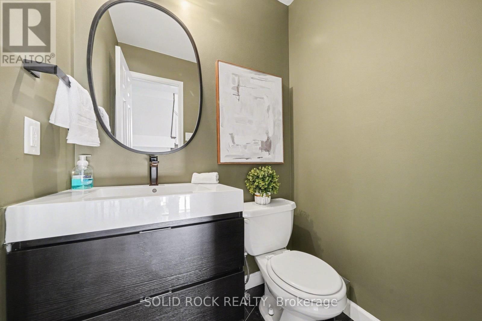 51 PEMBERTON CRESCENT Image 29