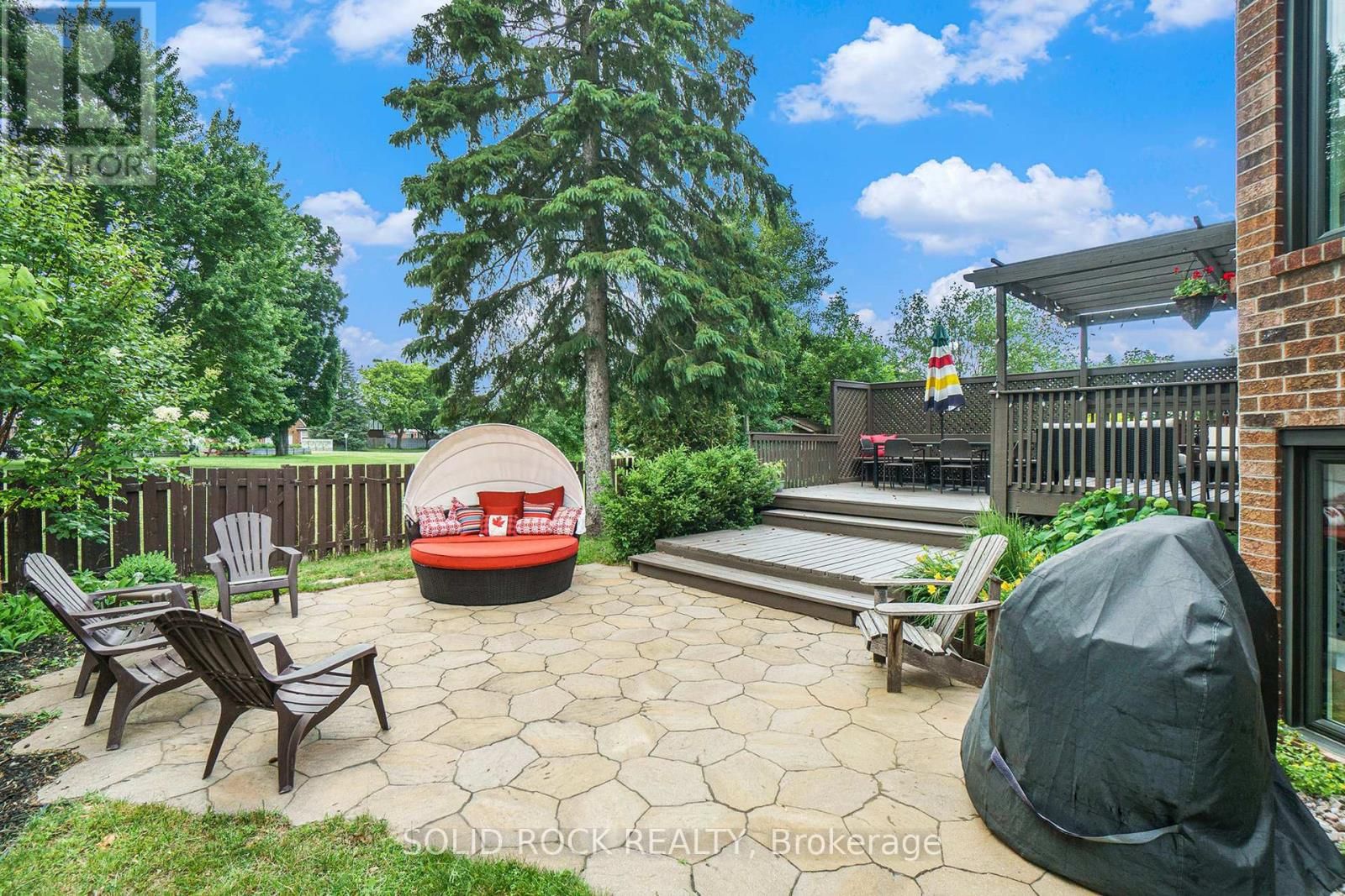 51 PEMBERTON CRESCENT Image 4