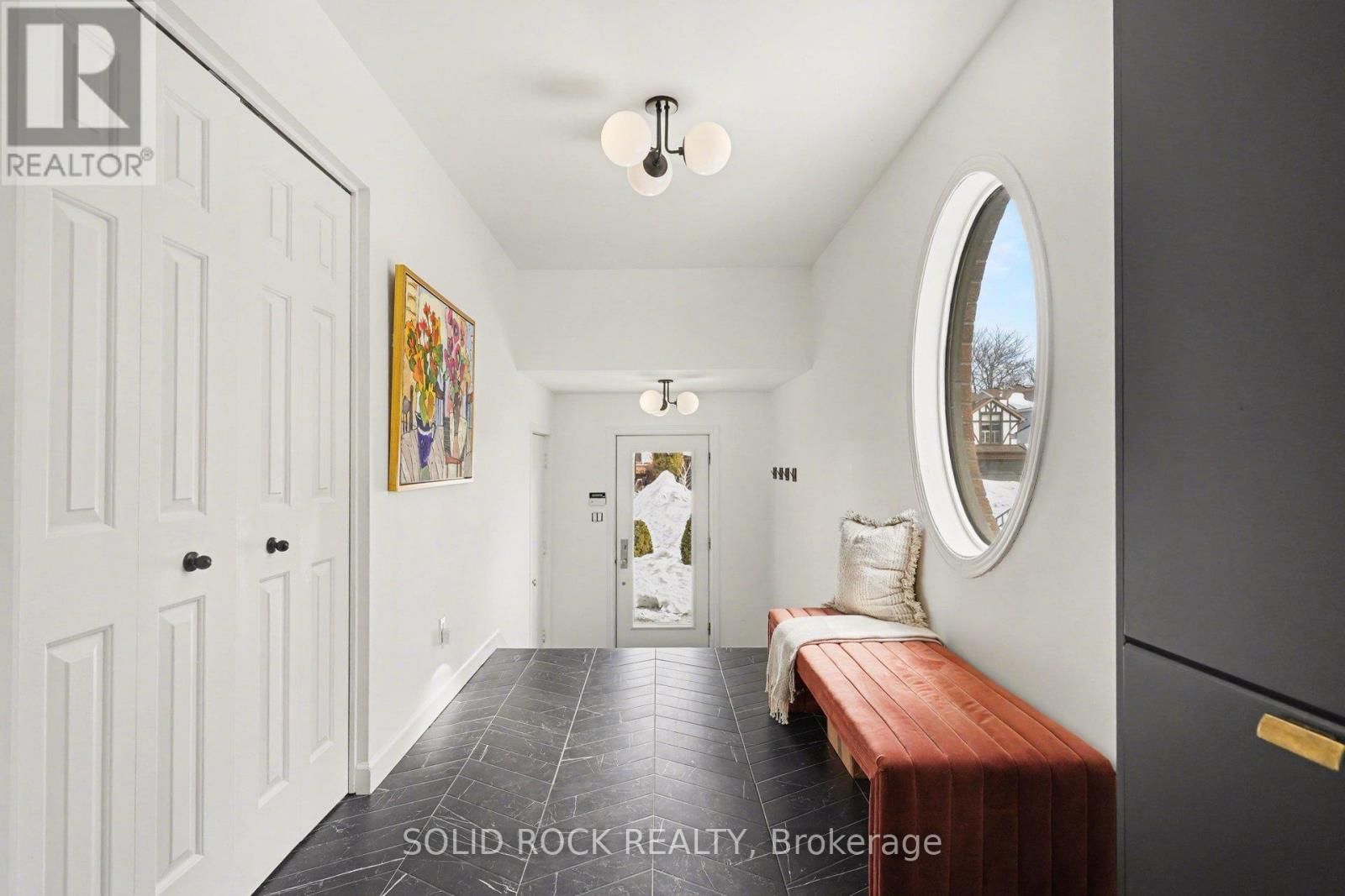 51 PEMBERTON CRESCENT Image 8