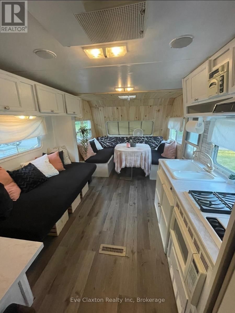 CAMERON DRIVE Image 11